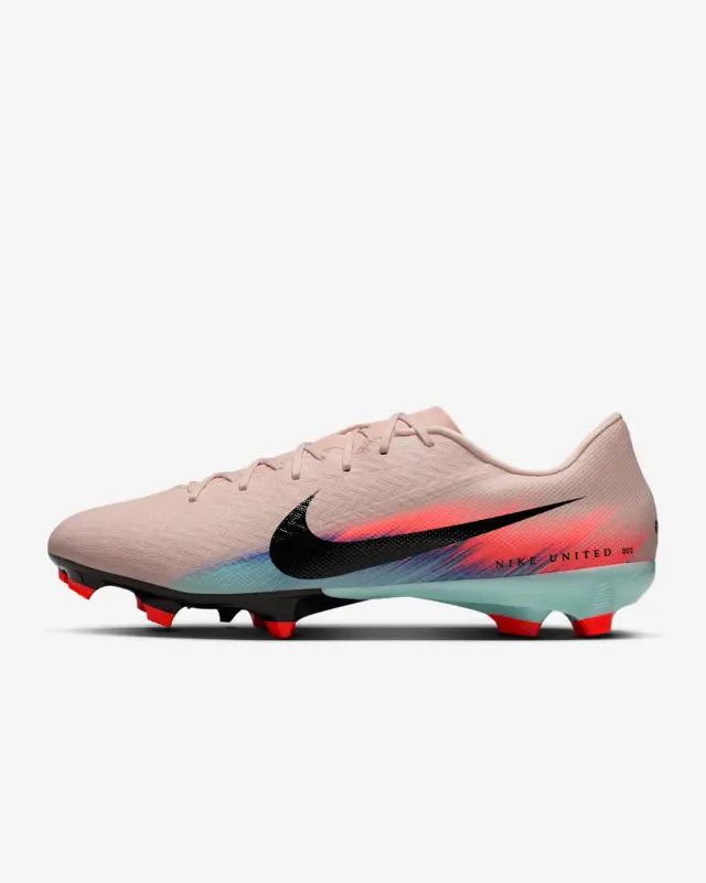 Nike Zoom Mercurial Vapor 16 Academy FG/MG United 002 Pack visualised in a clean main merchandising shot