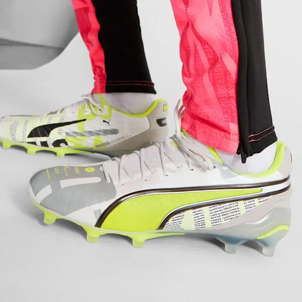 Product discovery photograph of Puma King Ultimate FG AG 'Forever Pack' in the gallery view
