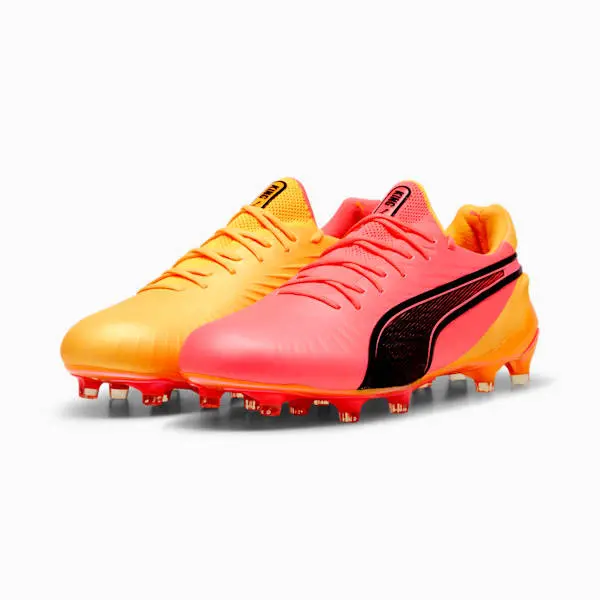 Product discovery photograph of Puma King Ultimate FG AG 'Tricks Pack' in the main view