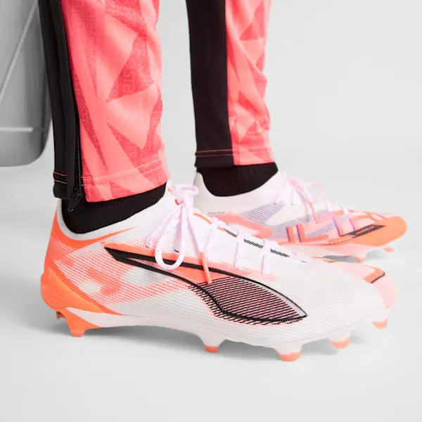 Gallery merchandise photograph presenting Puma Ultra 5 Ultimate FG Unlimited Pack